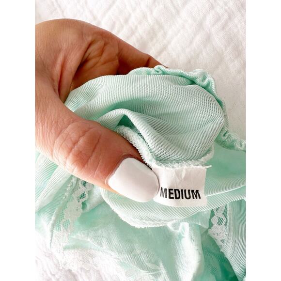 Vintage Elissa Size Medium High Leg Mint Teal Lace Lingerie Set - Picture 8 of 10